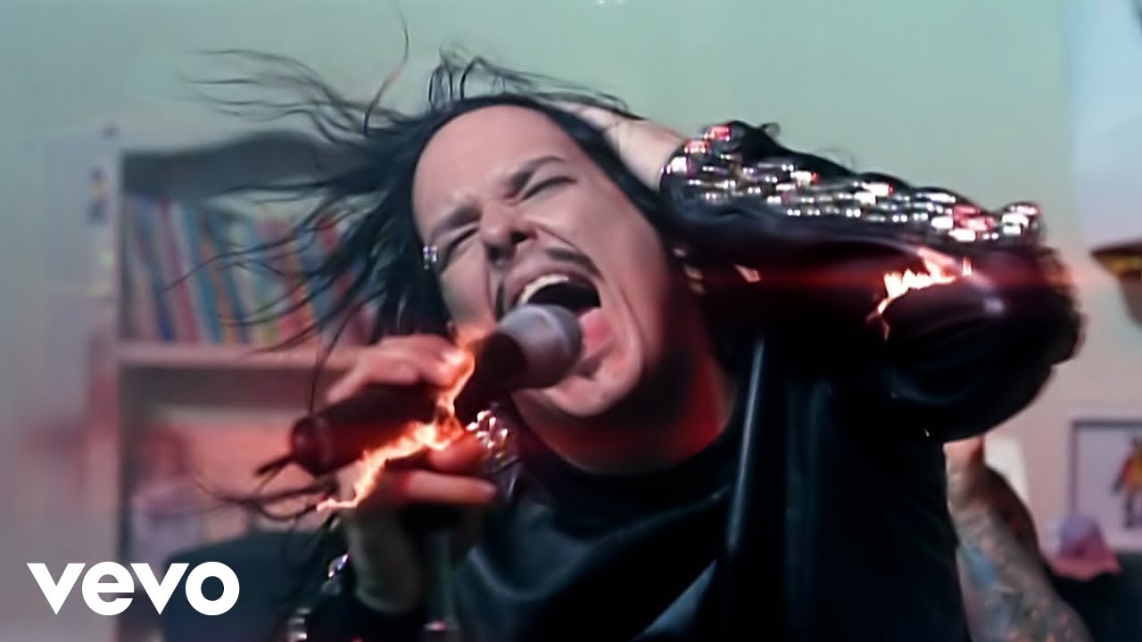 Korn – Falling Away from Me (Official HD Video)