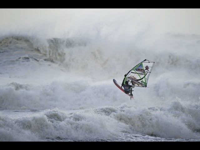 Windsurfing through hurricane conditions – Red Bull Storm Chase Final 2014