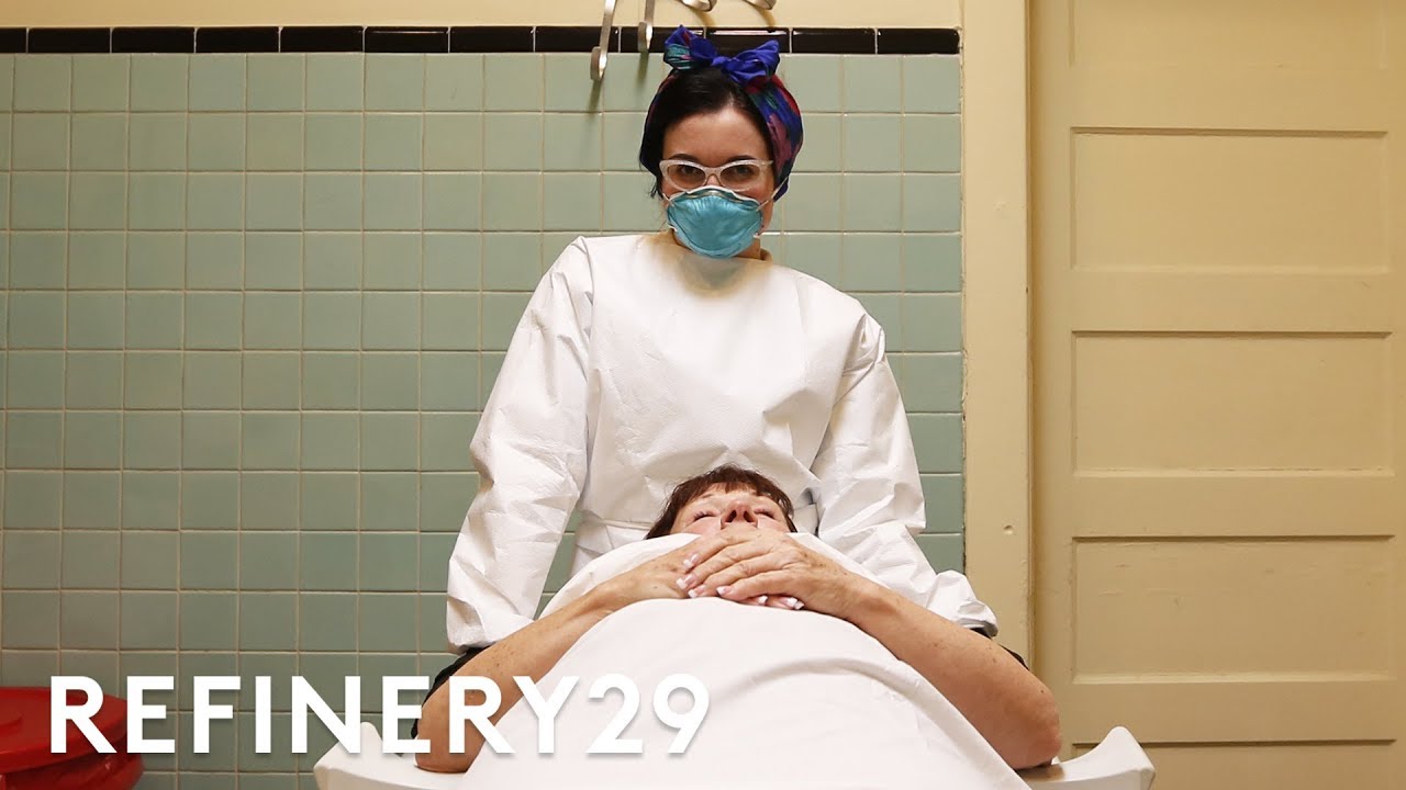 I’m 30 & I Embalm Dead Bodies For A Living | Refinery29