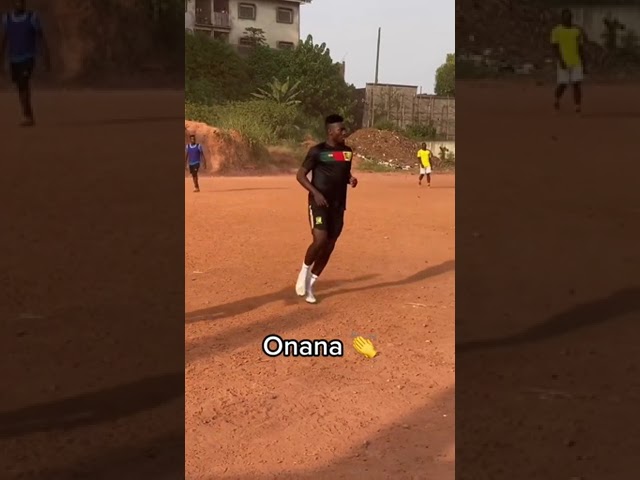 Andre Onana plays pickup after being sent home from the World Cup 🇨🇲 (via @Andre Onana)