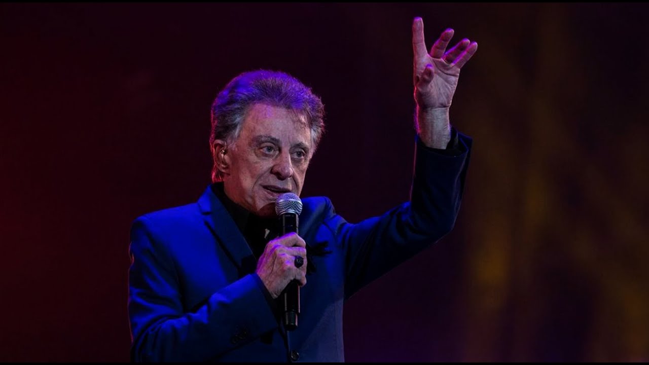 Fans Worried About Frankie Valli, 90, After Struggling Performance in Recent Concert Video!