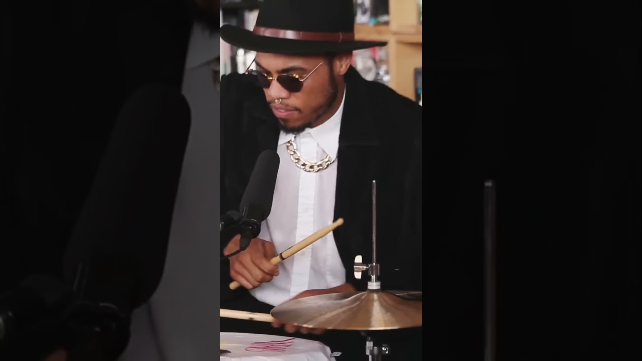 Andersen  Paak & The Free Nationals   Heart Don’t Stand A Chance (Tiny Desk)