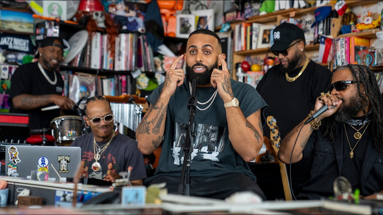 Eladio Carrión: Tiny Desk Concert