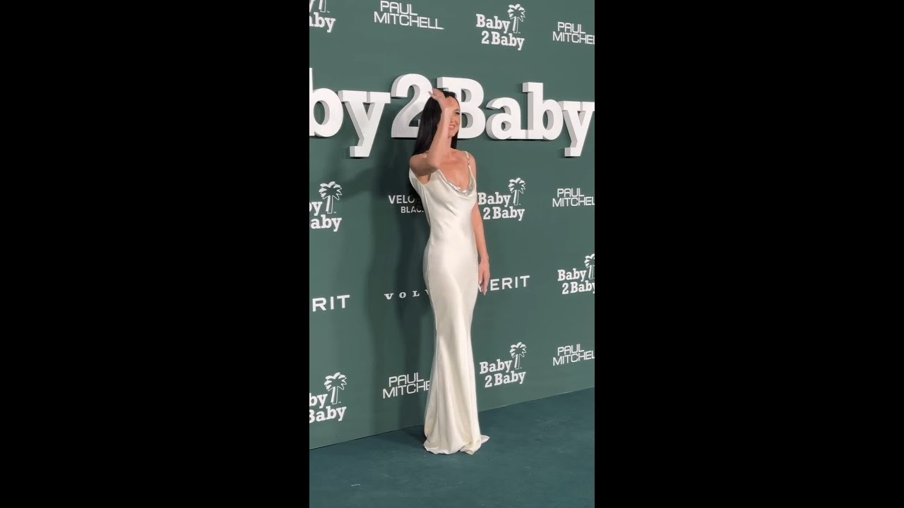 Katy Perry Arrives at the Baby2Baby Gala