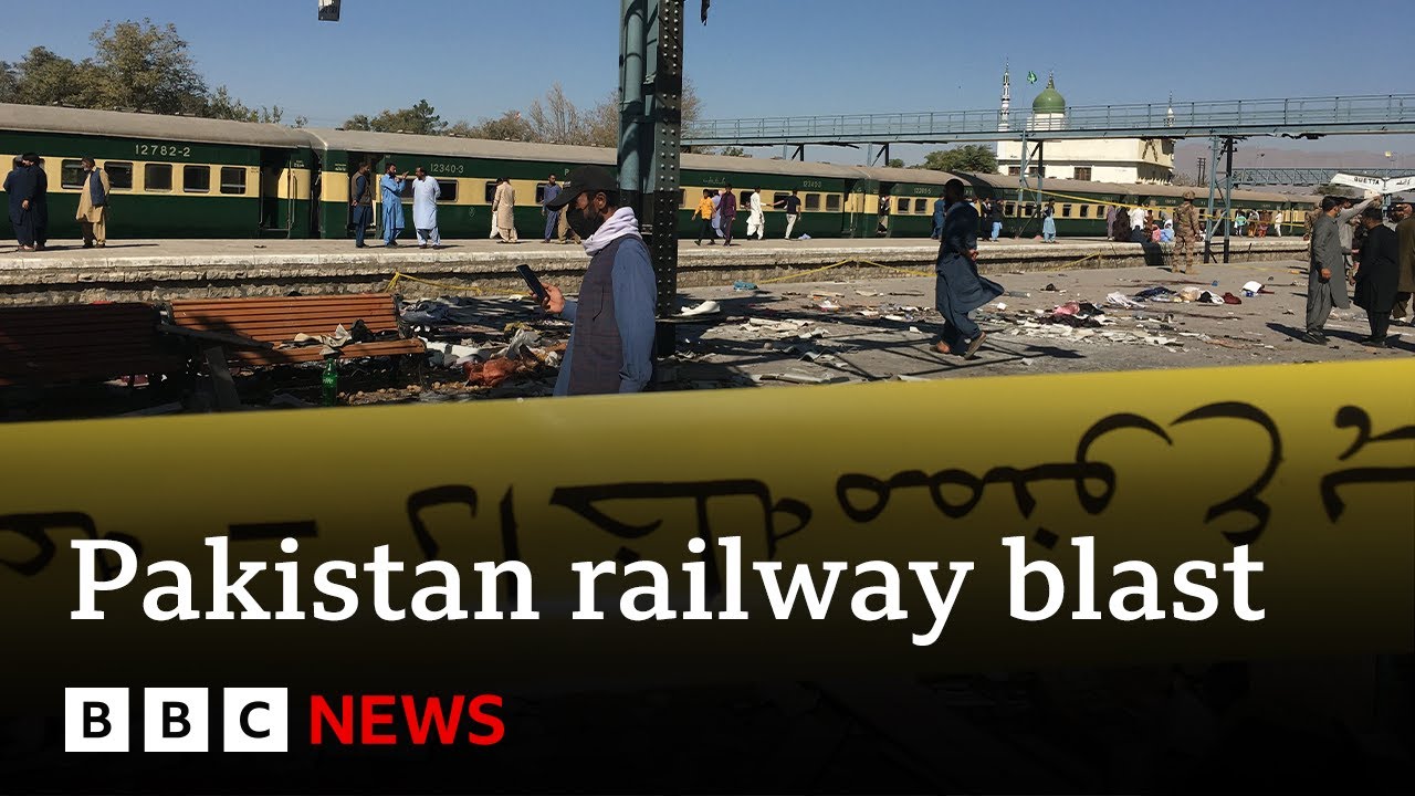 Pakistan railway bomb blast kills at least 25 | BBC News