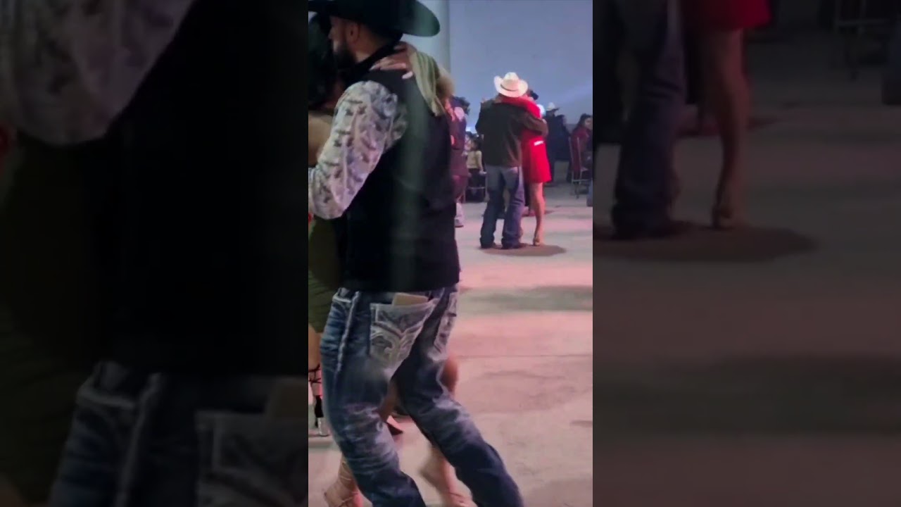 #FiestaLatina 💃 | Música, Baile & Vibras Mexicanas 🎉 | #MexicanFiesta #LatinoVibes #Shorts