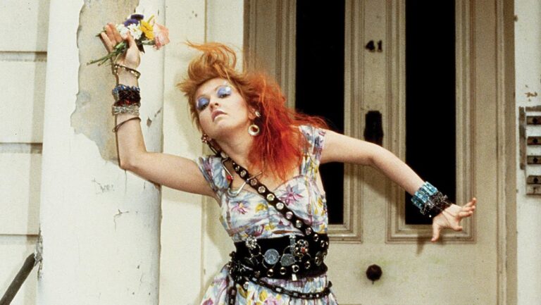 Cyndi Lauper – Girls Just Want To Have Fun (Official Video)