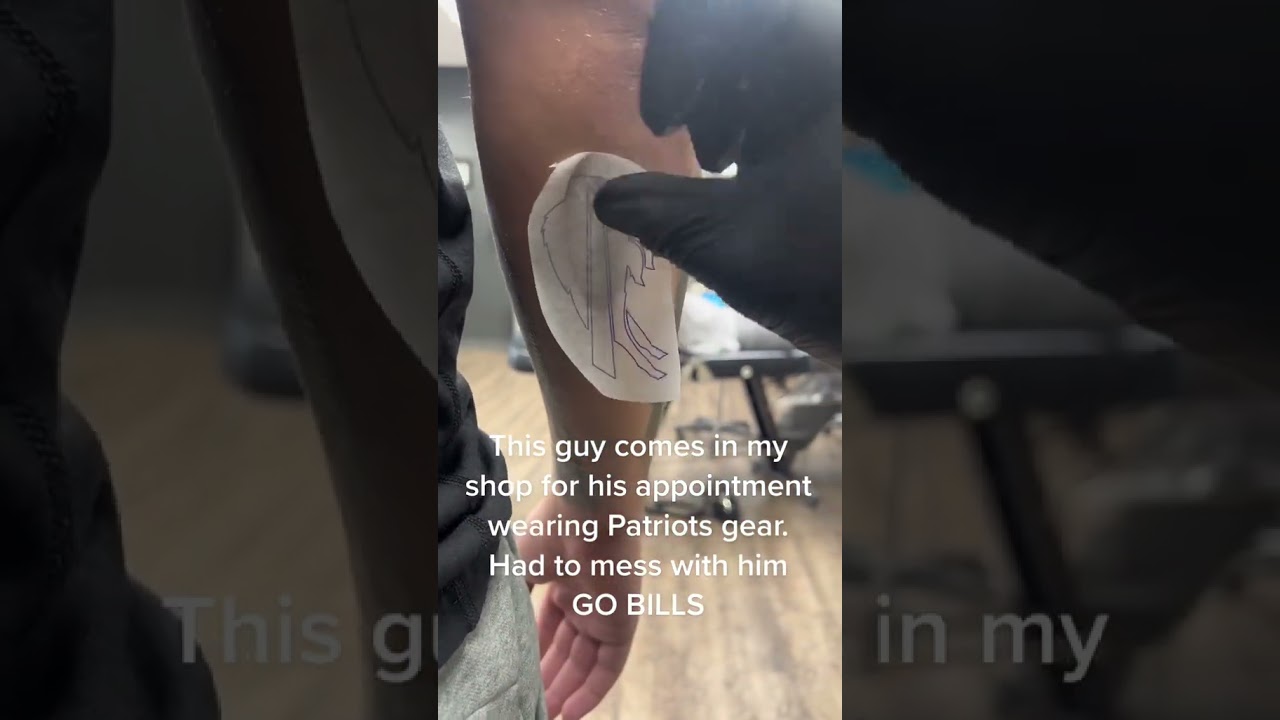 His reaction 😂😂 (via tonyd103/TT)