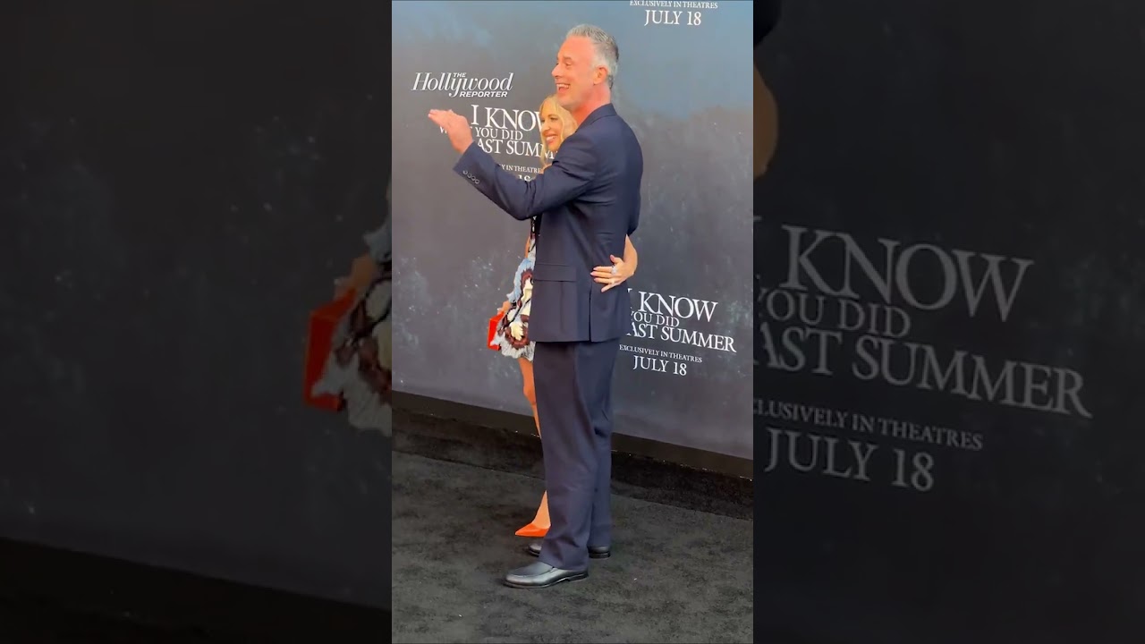 #IKnowWhatYouDidLastSummer OGs #SarahMichelleGellar & #FreddiePrinzeJr at the 2025 Premiere #shorts