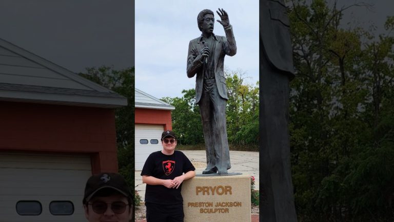 Visited the @OfficialRichardPryor statue in Peoria. #shorts #richardpryor #comedy #standupcomedy