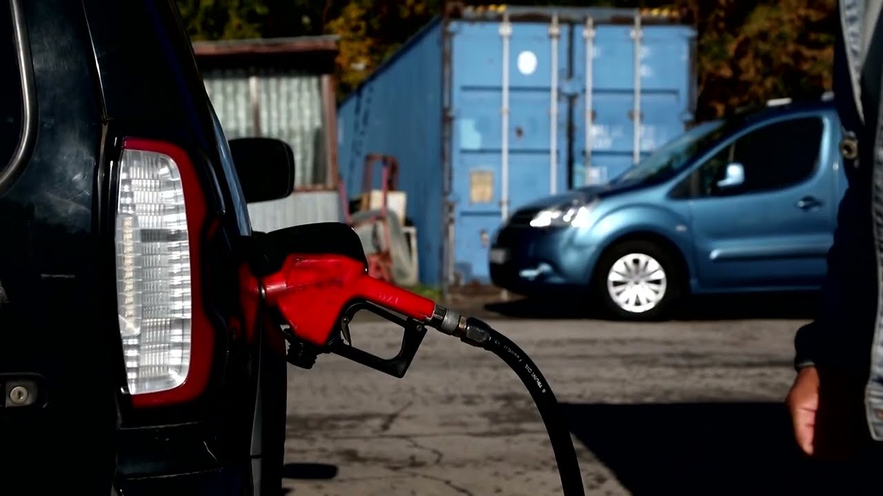 Russia’s fuel crisis causes long lines and headaches for motorists | REUTERS