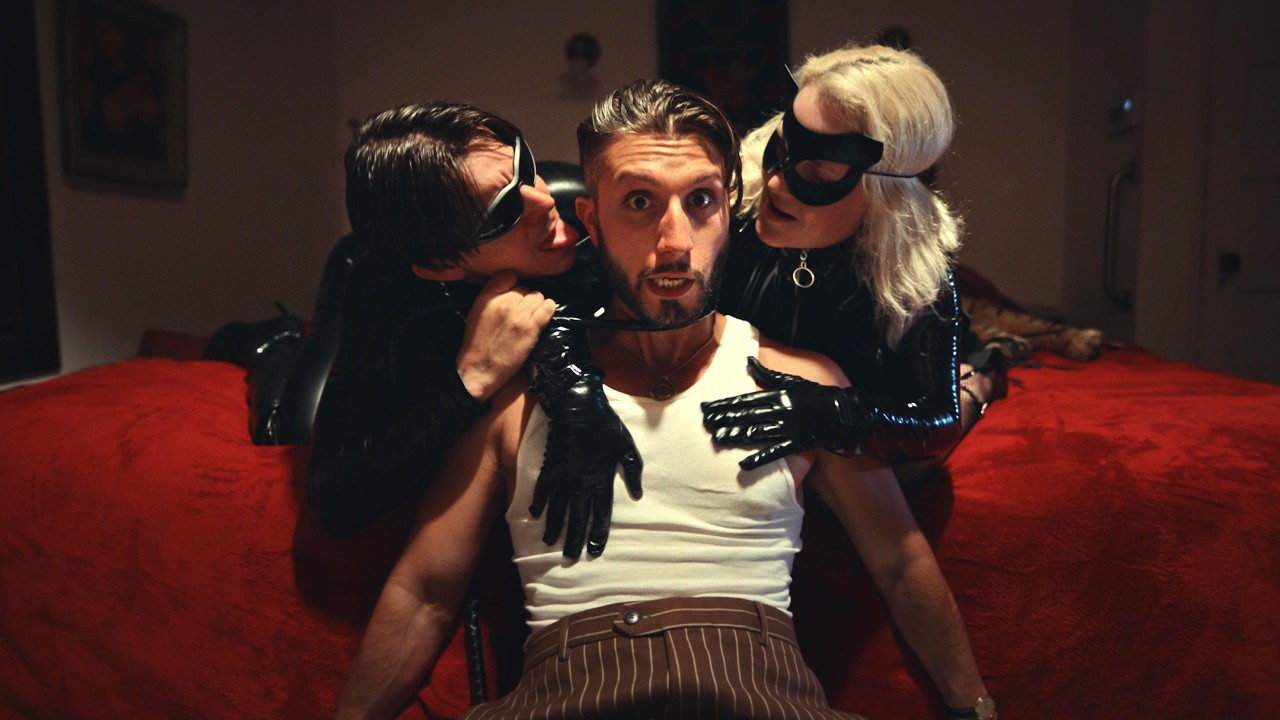 bbno$ – gigolo (starring Ethan Nestor)