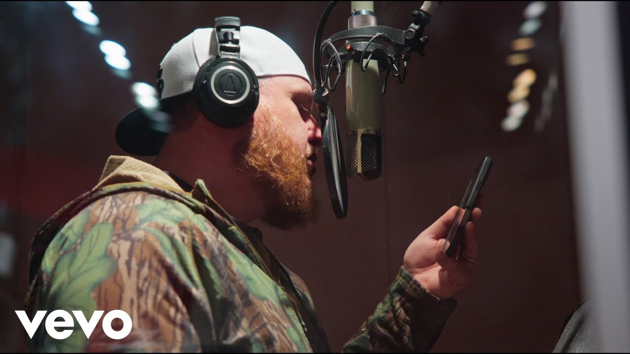 Luke Combs – My Kinda Saturday Night (Official Studio Video)