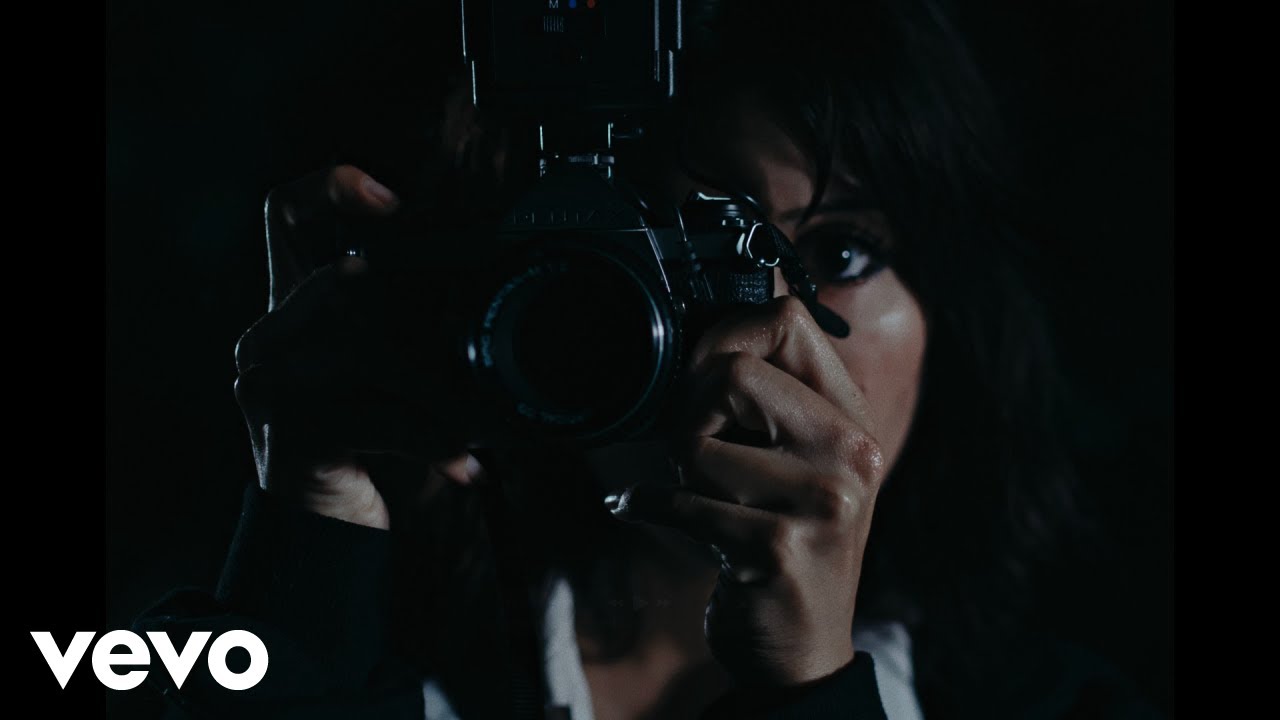 VIOLENT VIRA – Lil Crush (Official Music Video)