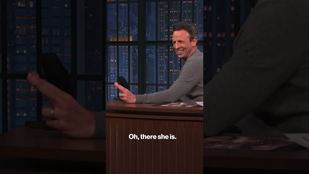 Amanda Seyfried shows off her ‘magic’ skills #shorts