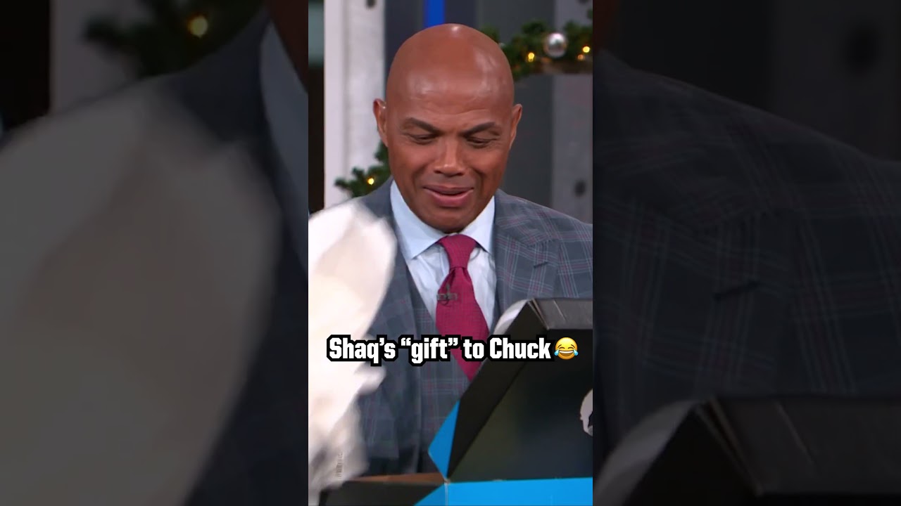 Shaq fooled Chuck with a ‘Christmas gift’ 😂