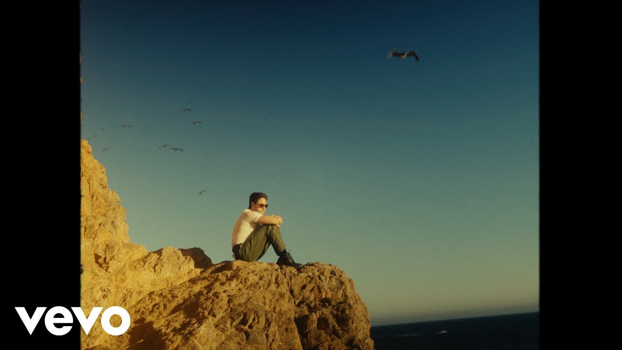 Niall Horan – Little More Time (Seaside Visual)