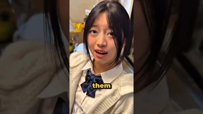 😭He created a fake profil to prank his sister…