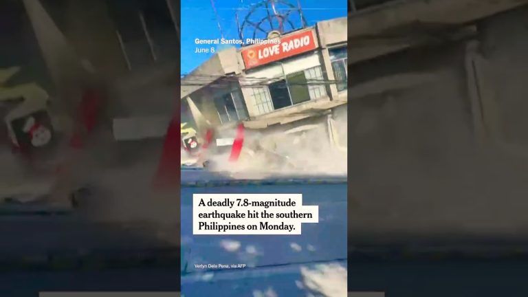 Deadly 7.8 Quake Hits the Philippines