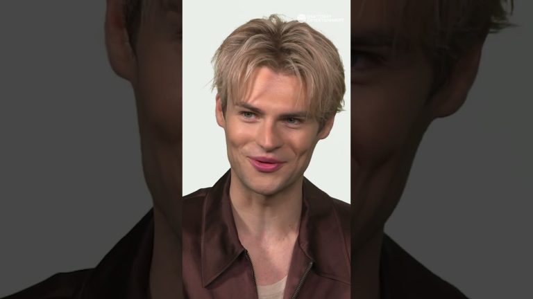 ‘My Life with the Walter Boys’ cast tease each other about height