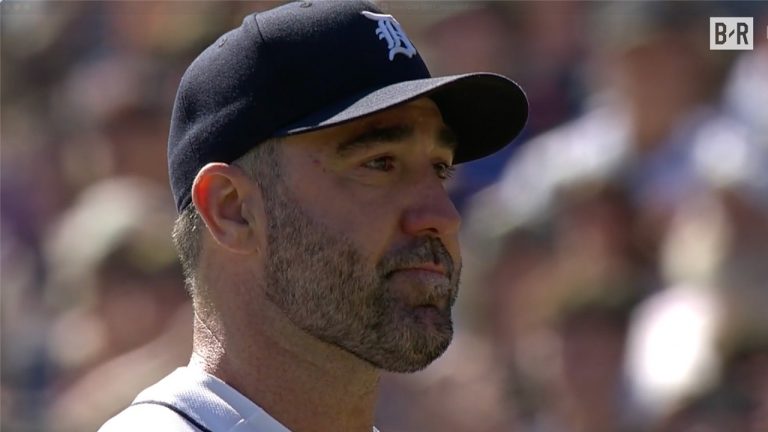 Justin Verlander Walks Off The Field For Final Time, Greeted By Daughter & Family