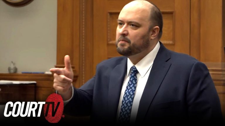 Lawyer Kicked Out After ‘Pointing Gun’ at Prosecutor
