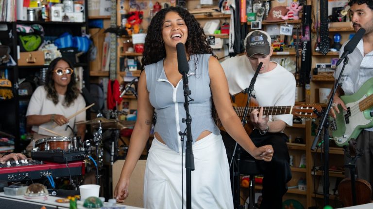 YEИDRY: Tiny Desk Concert