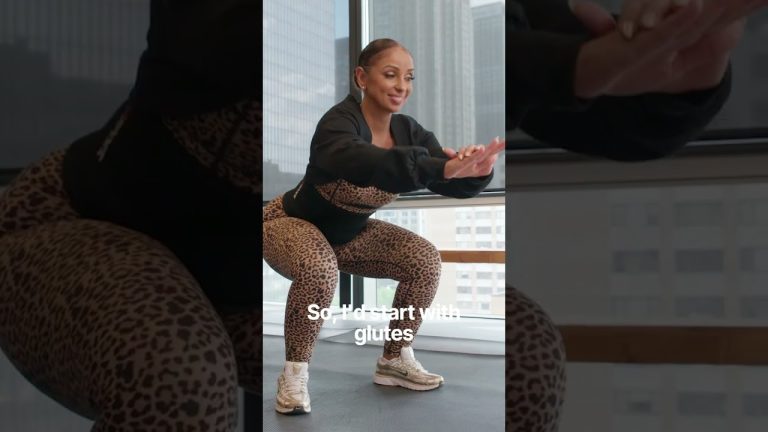 Mýa explains how training her glutes improves her posture